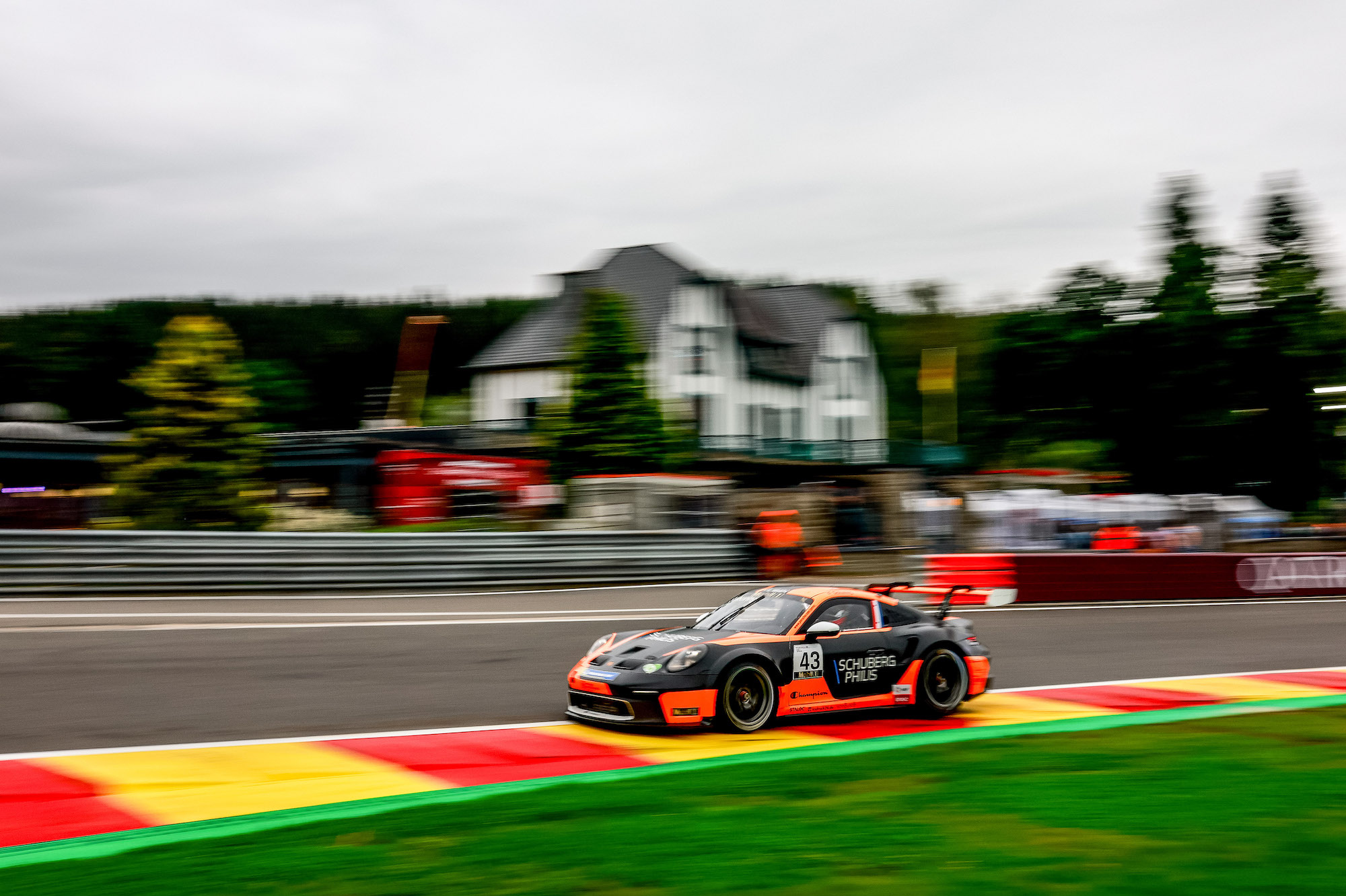Snapshot of the race on Spa